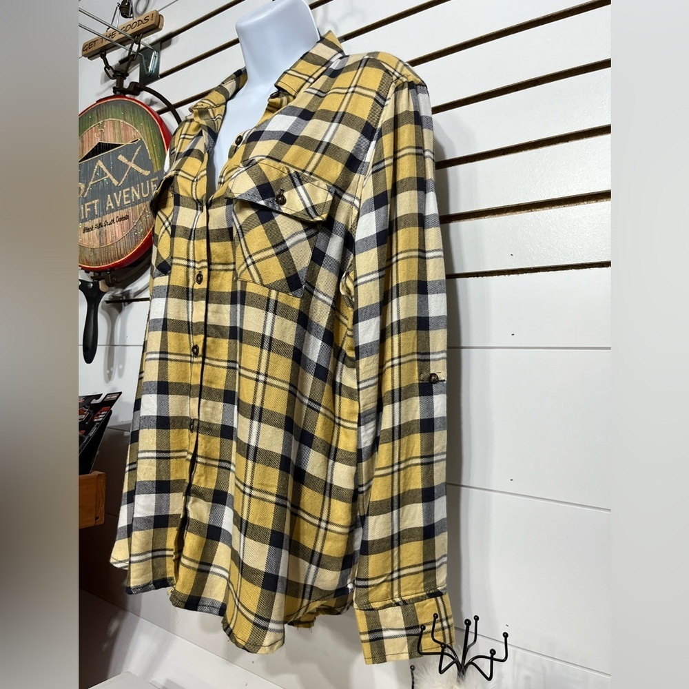 🔥Polly & Esther plaid top size large - Picture 2 of 7